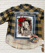 Load image into Gallery viewer, Dolly flannel
